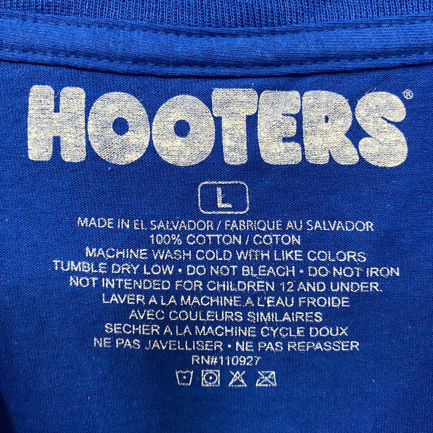 Hooters Makes You Happy Cozumel Mexico Beach Babe Sports Bar Promo T-Shirt Large