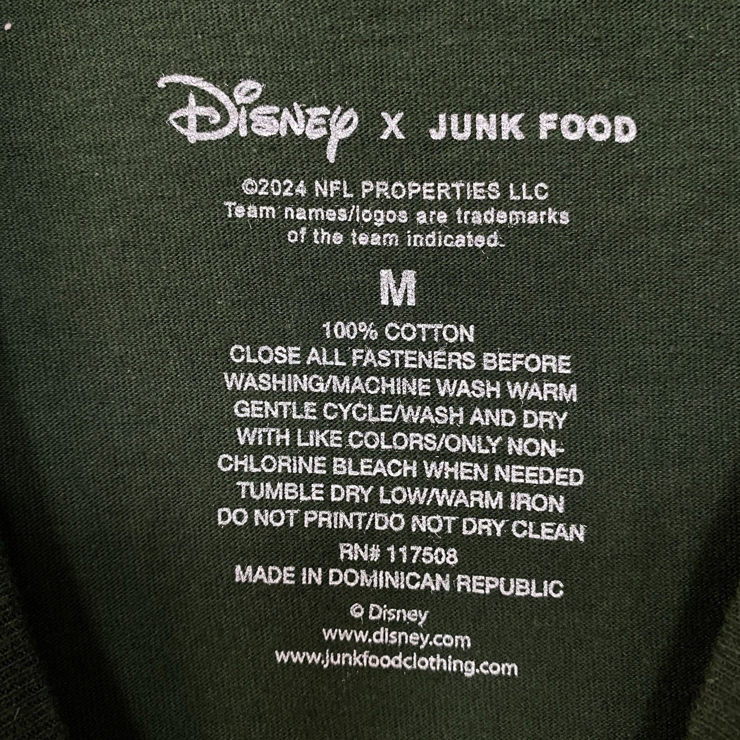 Disney x Junk Food NFL Green Bay Packers Mickey Mouse Kick Back Green Shirt Medium