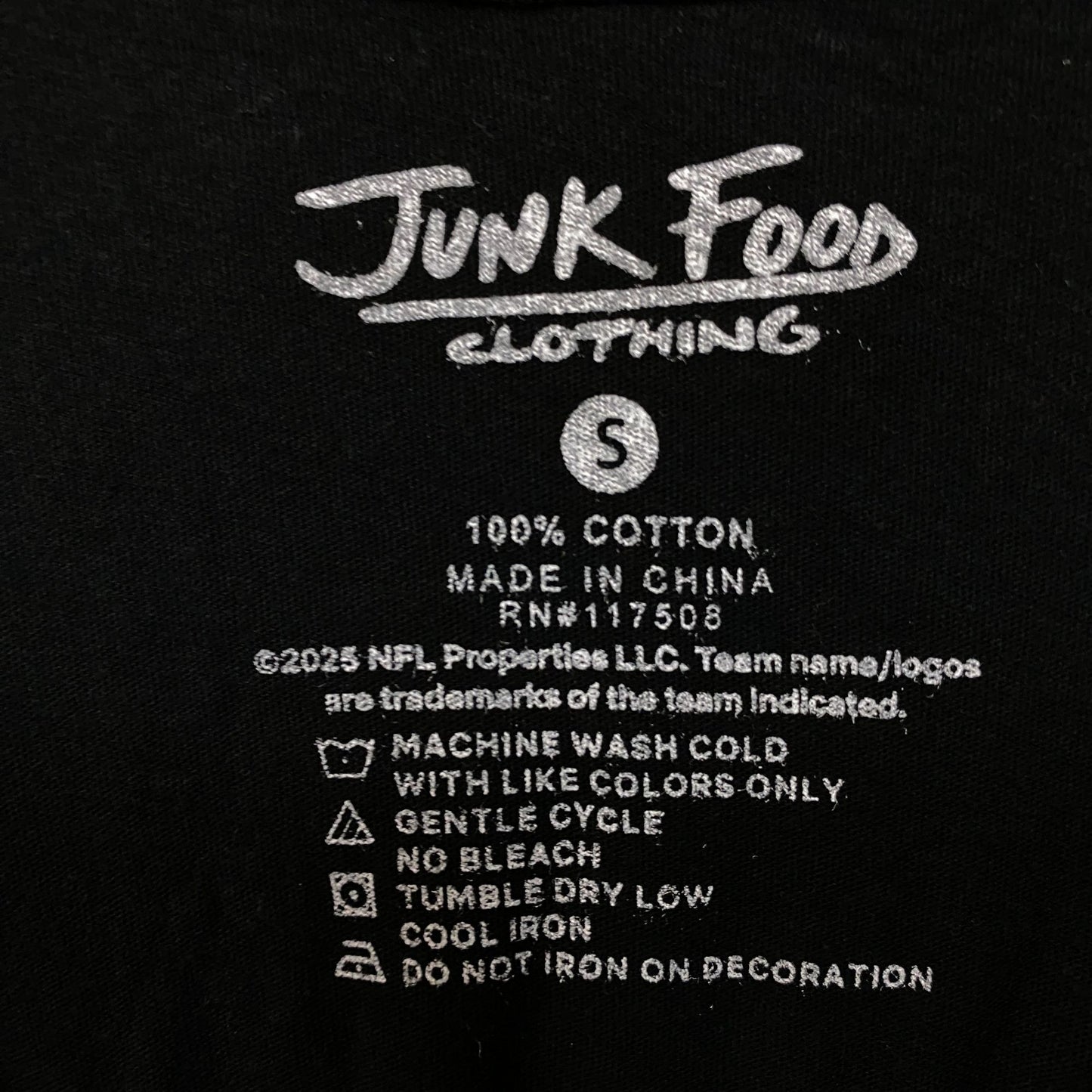 Junk Food Clothing Philadelphia Eagles Timeout Long Sleeve Crop Tee Small