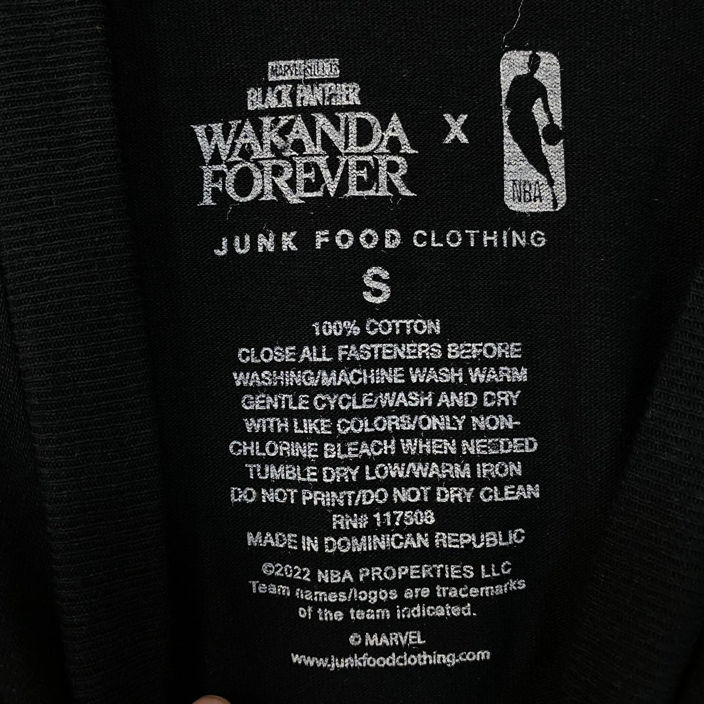 Junk Food Phoenix Suns NBA x Marvel Black Panther Wakanda Forever T-Shirt Small