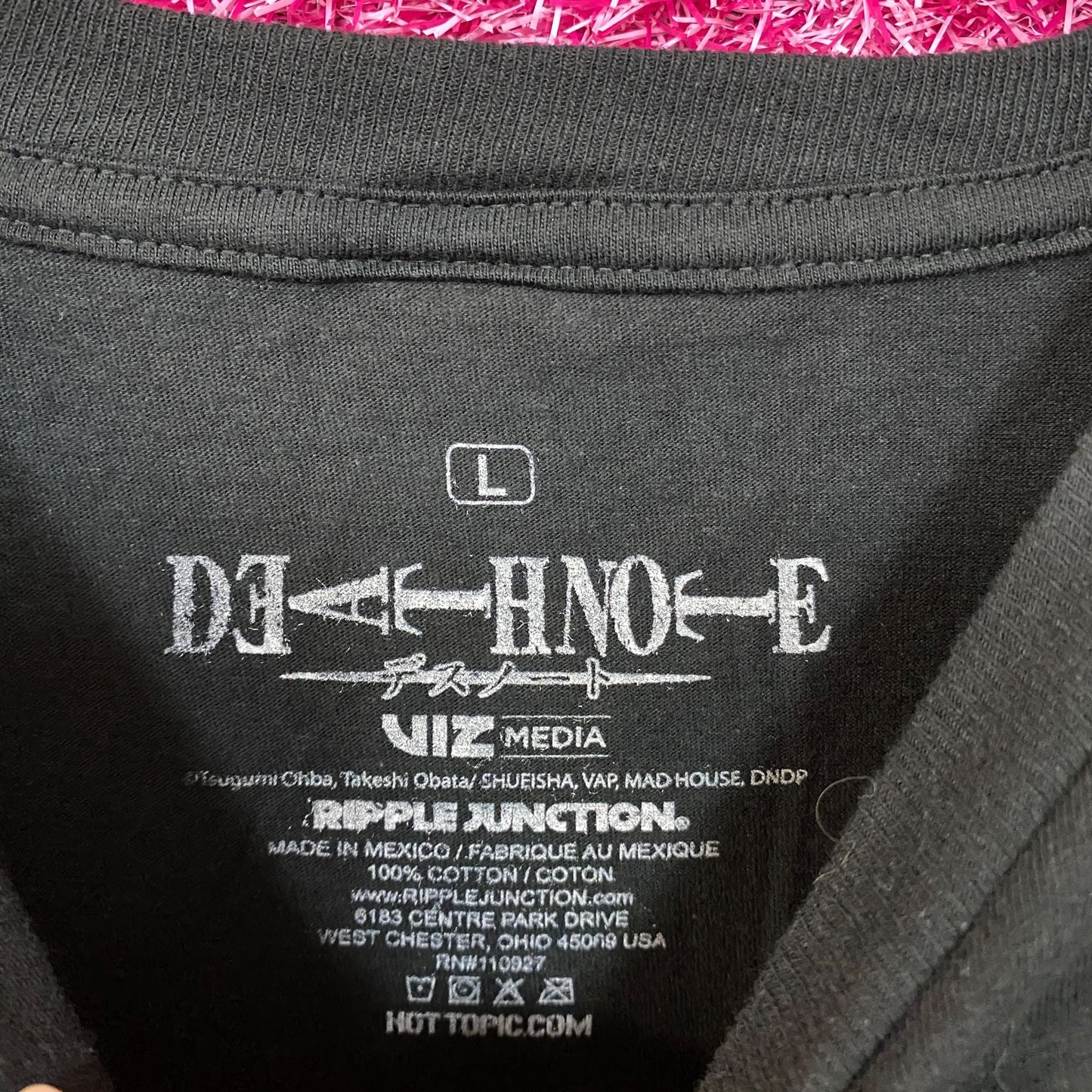 Death Note Ryuk and Apple Tshirt size large