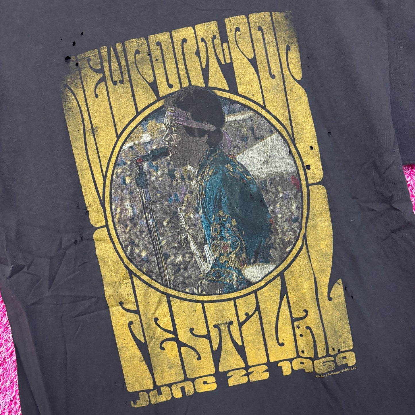 Jimi Hendrix 1969 Newport Pop Festival Distressed Tee XL