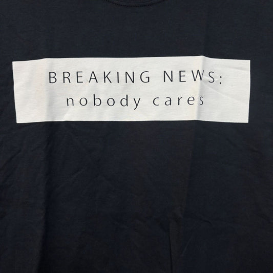 Breaking News: Nobody Cares graphic T-Shirt Small