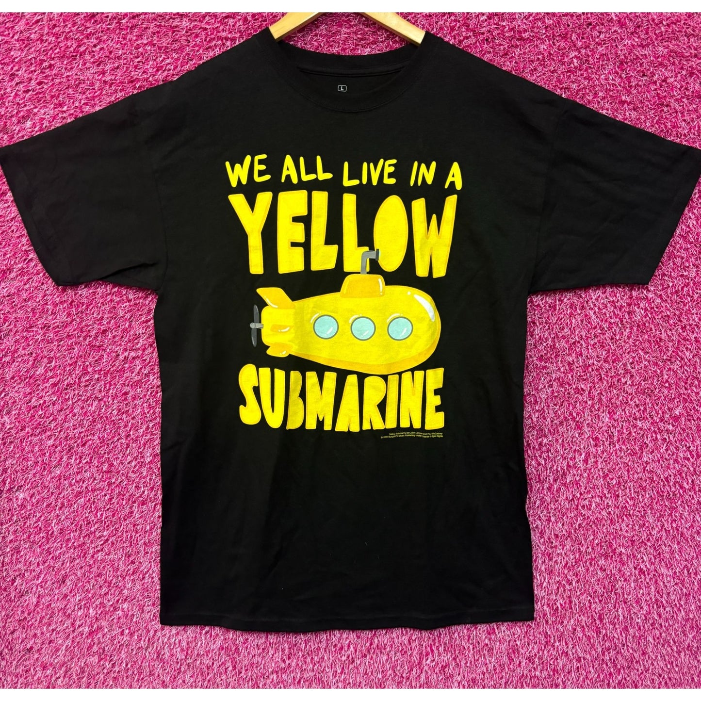 The Beatles We All Live In A Yellow Submarine rock Tshirt size large