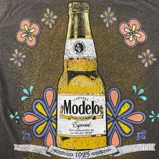 Modelo Especial Beer Bottle Promo T-Shirt Small