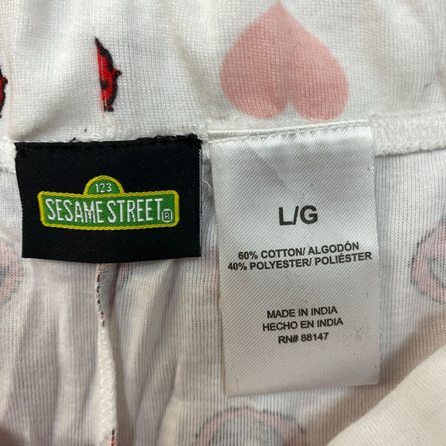 Sesame Street Elmo Free Hugs Graphic Pajama Set Large