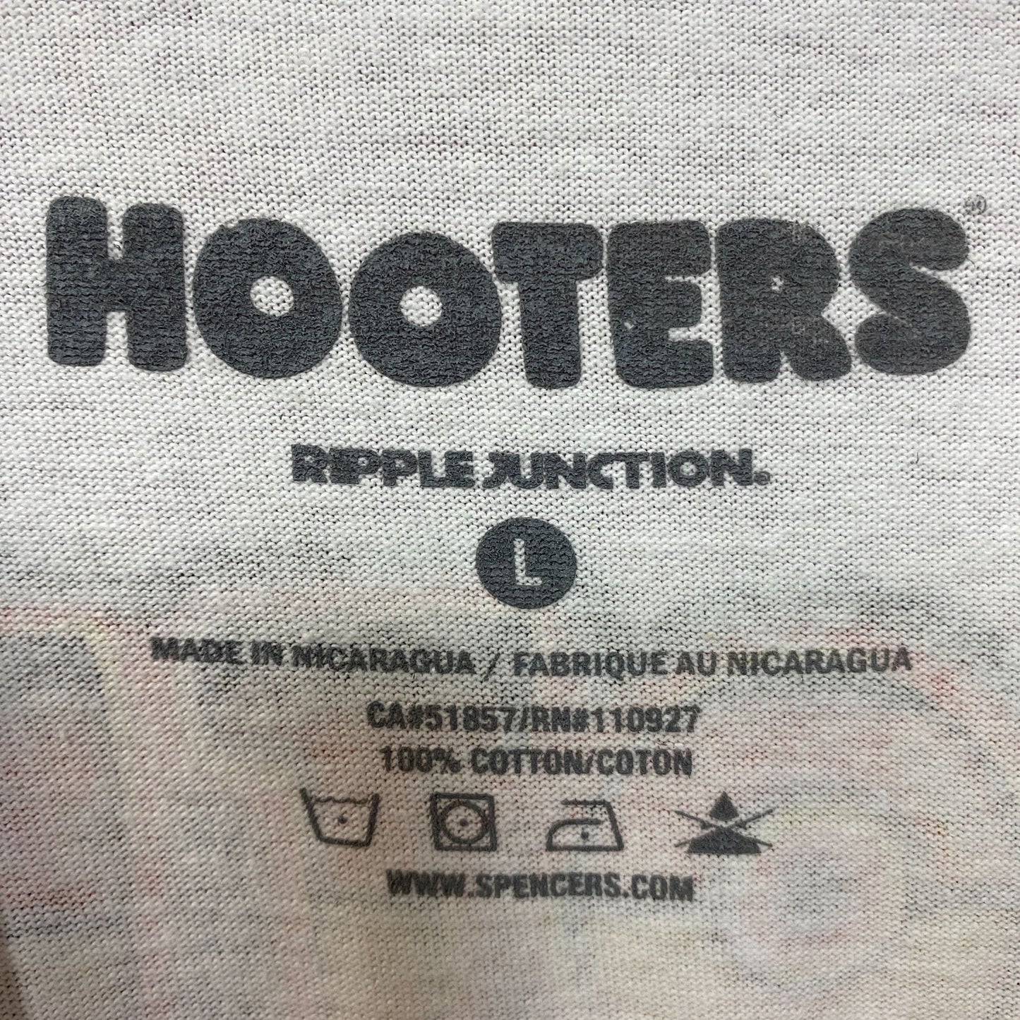 Hooters Delightfully Tacky Yet Unrefined T-Shirt Large