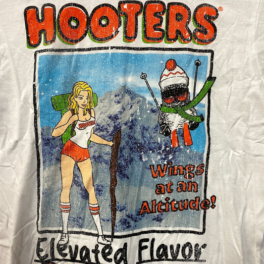 Hooters Elevated Flavor Peak Pleasures T-Shirt Medium