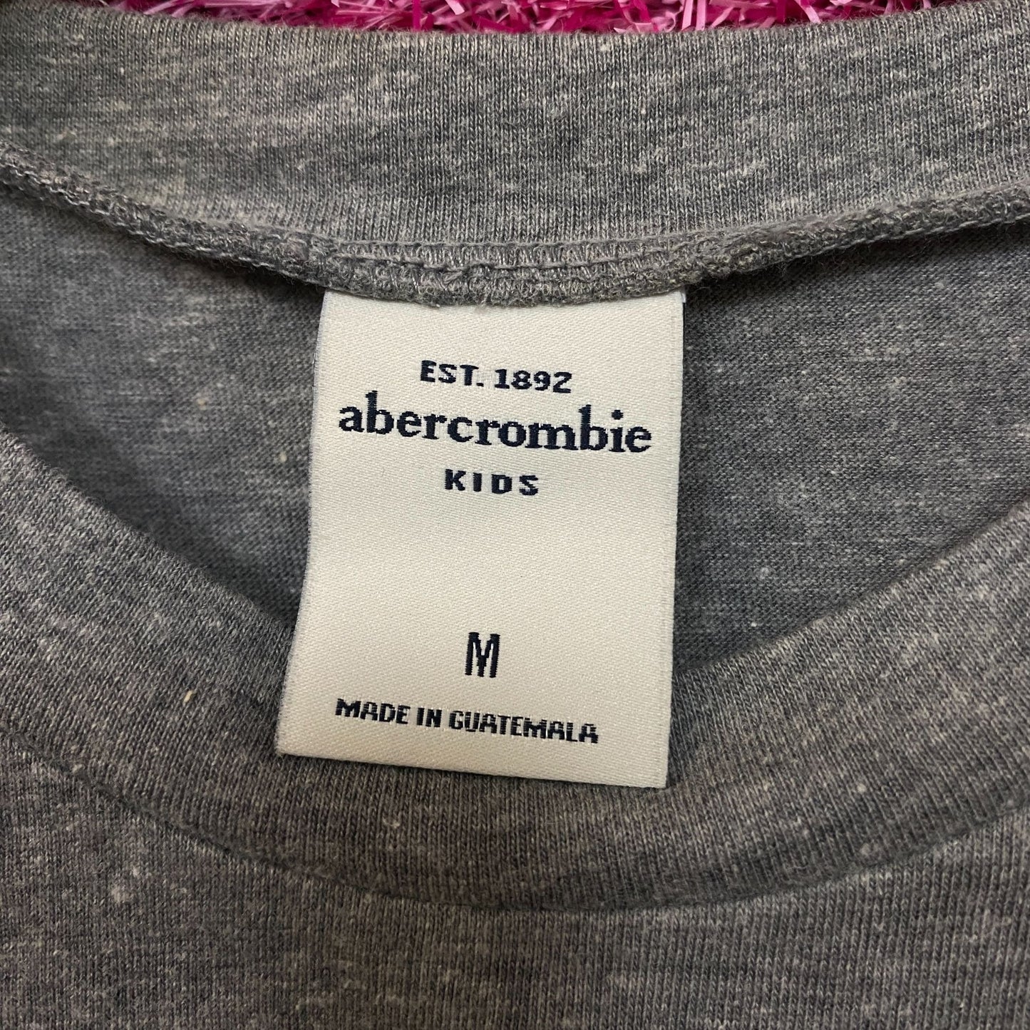 Batman Classic Bat Signal Logo DC Comics Tshirt Youth Medium