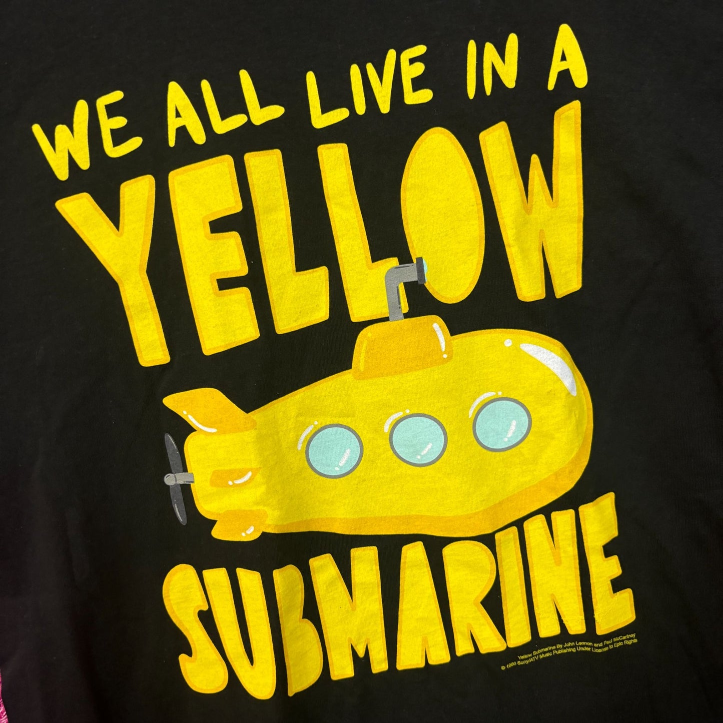 The Beatles We All Live In A Yellow Submarine rock Tshirt size large