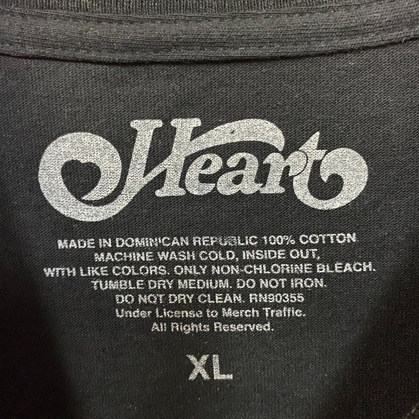 Heart Logo American Rock Band T-Shirt XL