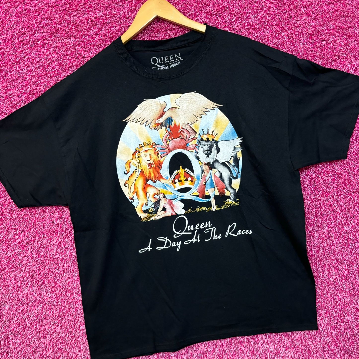 Queen A Day at the Races Album Cover Art Pop Rock Tee XL