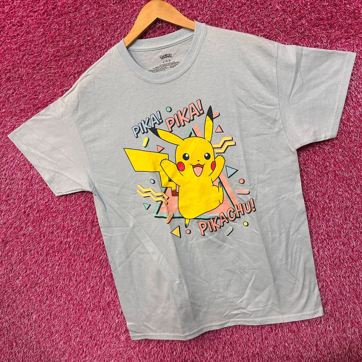 Ash Ketchum's Pikachu Pika Pika Party Pokémon Anime Tee L