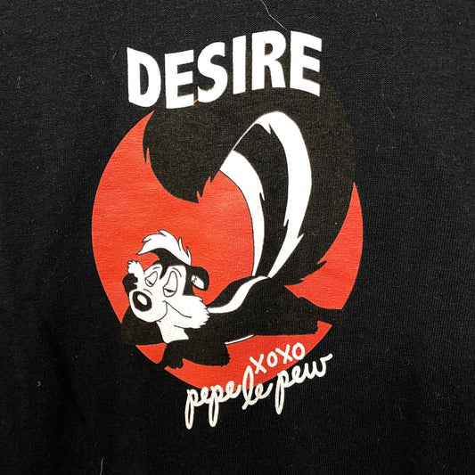 Looney Tune Pepe Le Pew Desire XOXO T-Shirt Medium