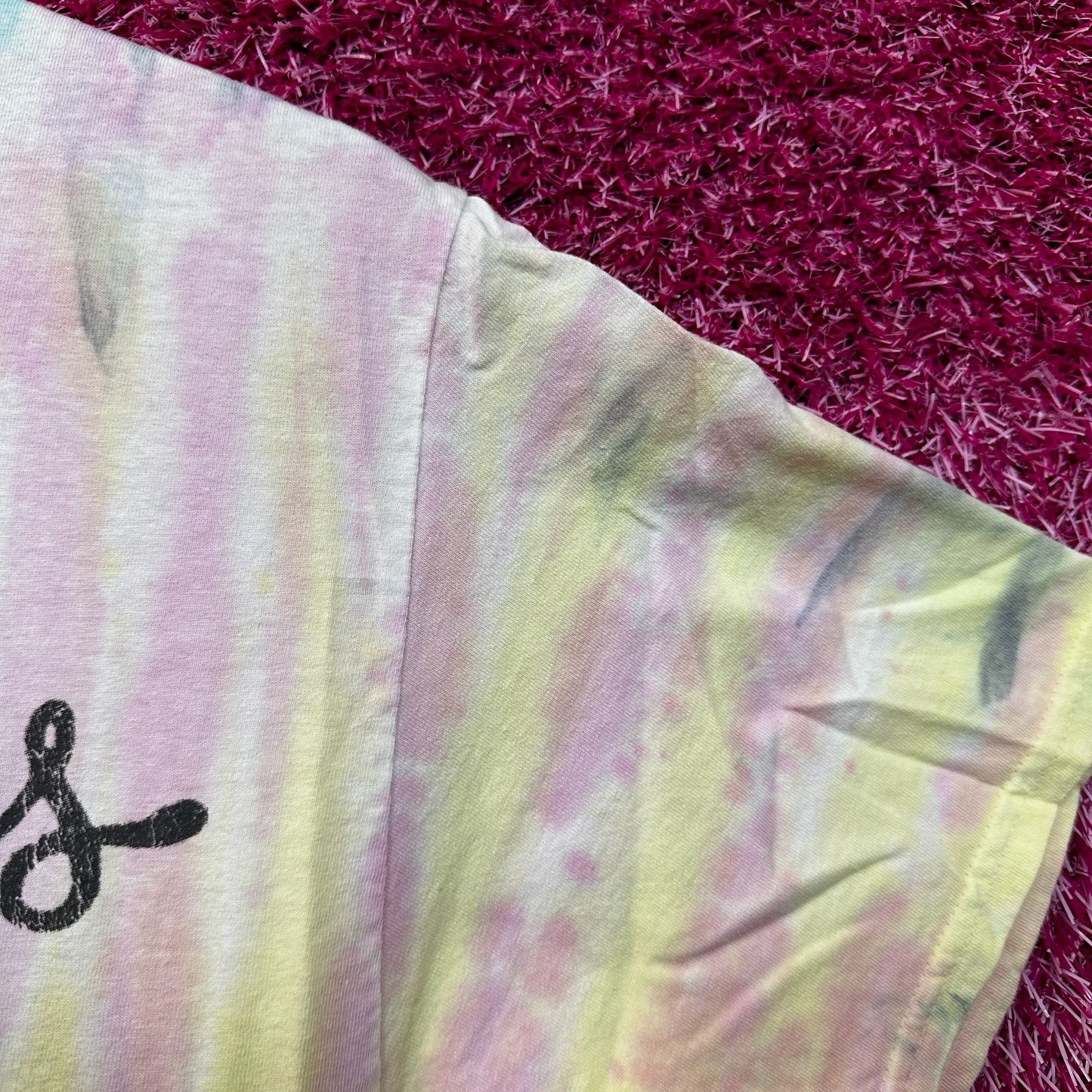 The Rolling Stones pastel tie dye Rock Tshirt size medium