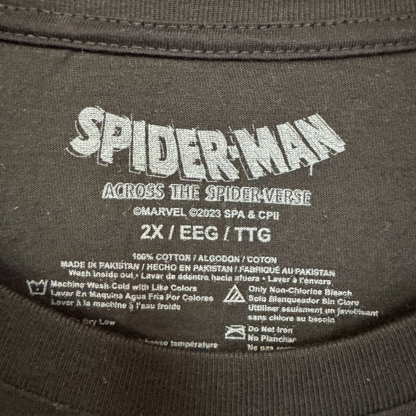 Spider man and Spider Gwen T-shirt size 2XL