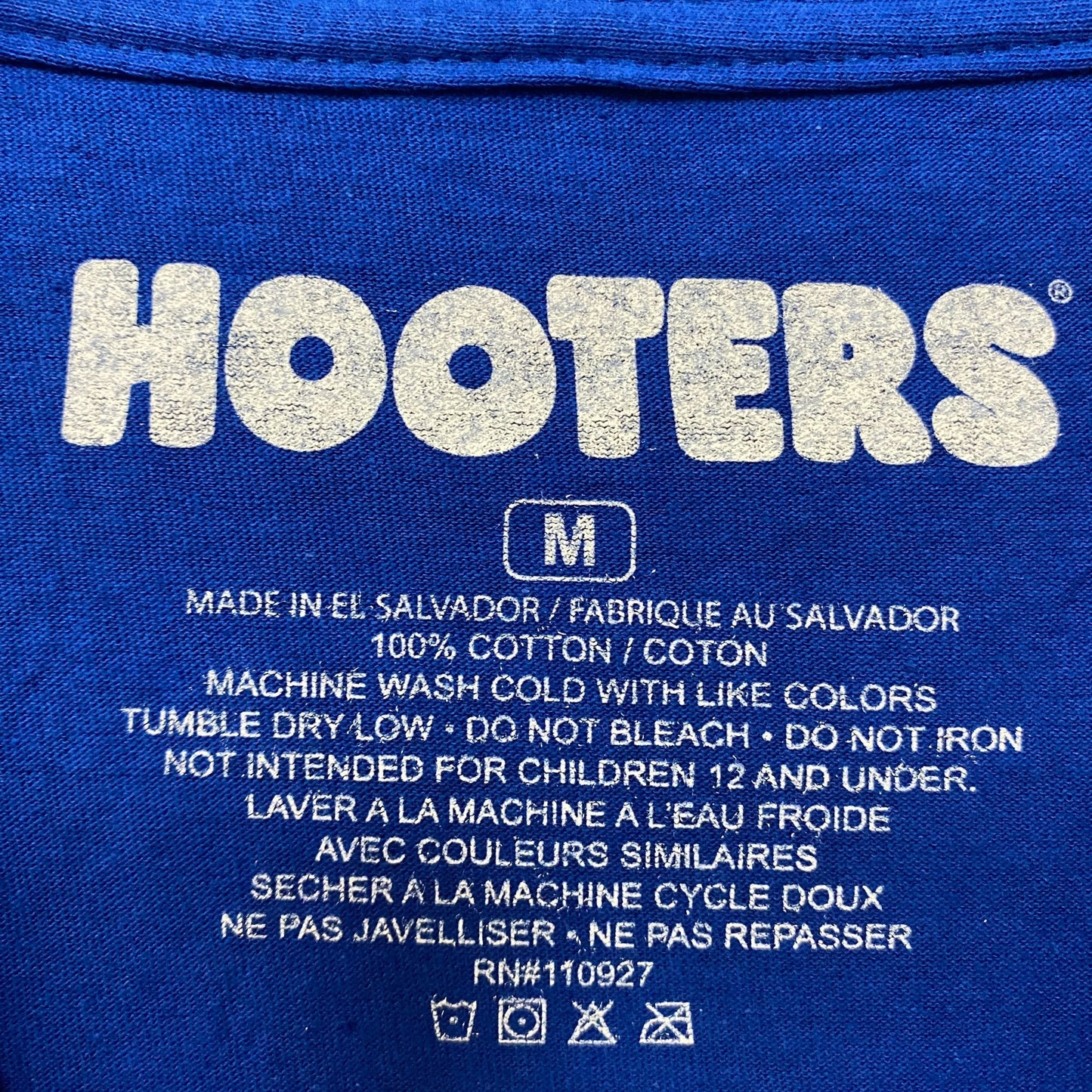 Hooters Delightfully Tacky Racing 83 Watch The Curves T-shirt Medium