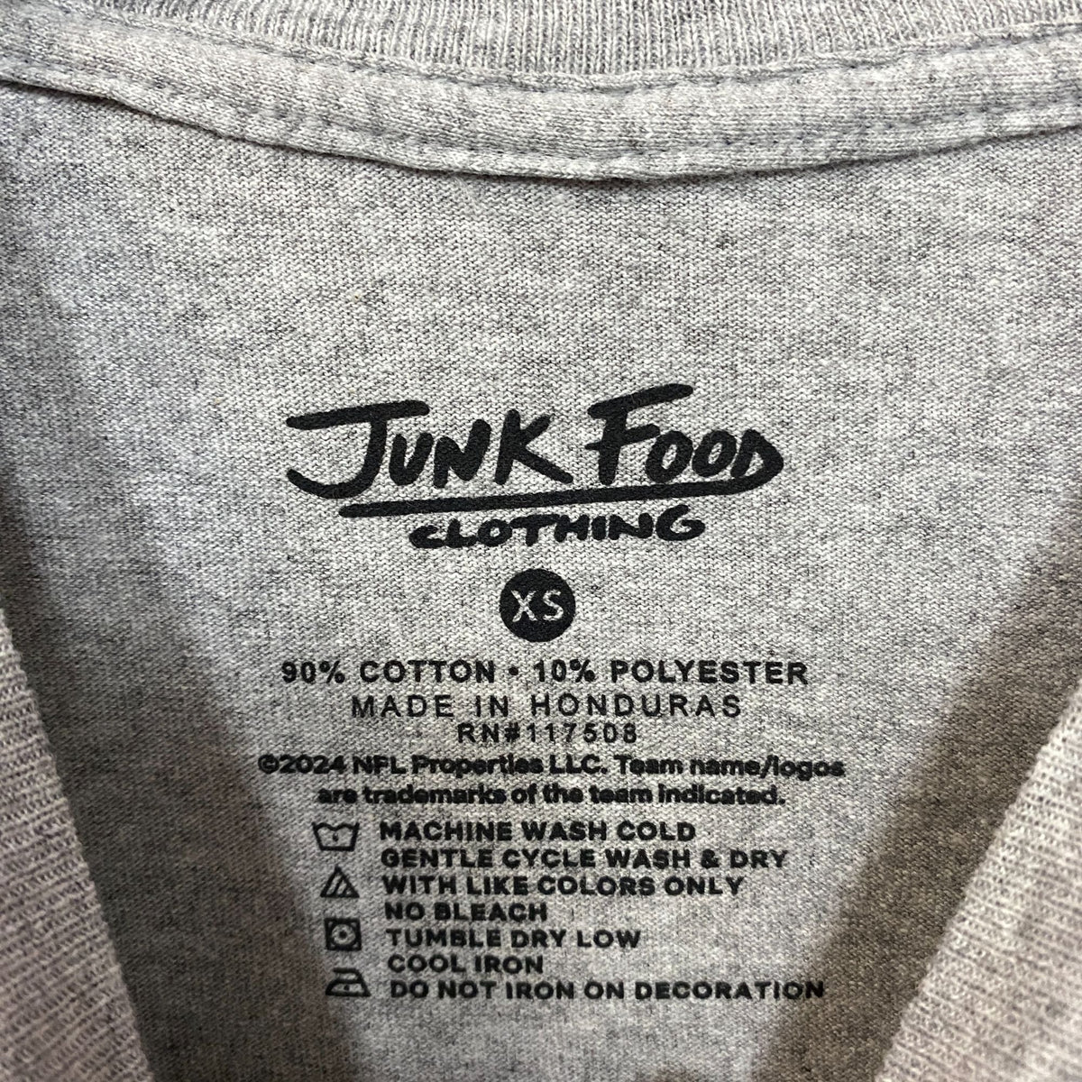 Junk Food Clothing NFL Detroit Lions Complete T-Shirt XS
