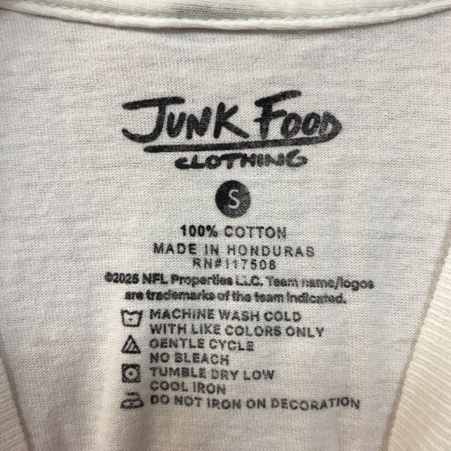 Junk Food Clothing NFL Pittsburgh Steelers Rushing Flea Market T-Shirt Small