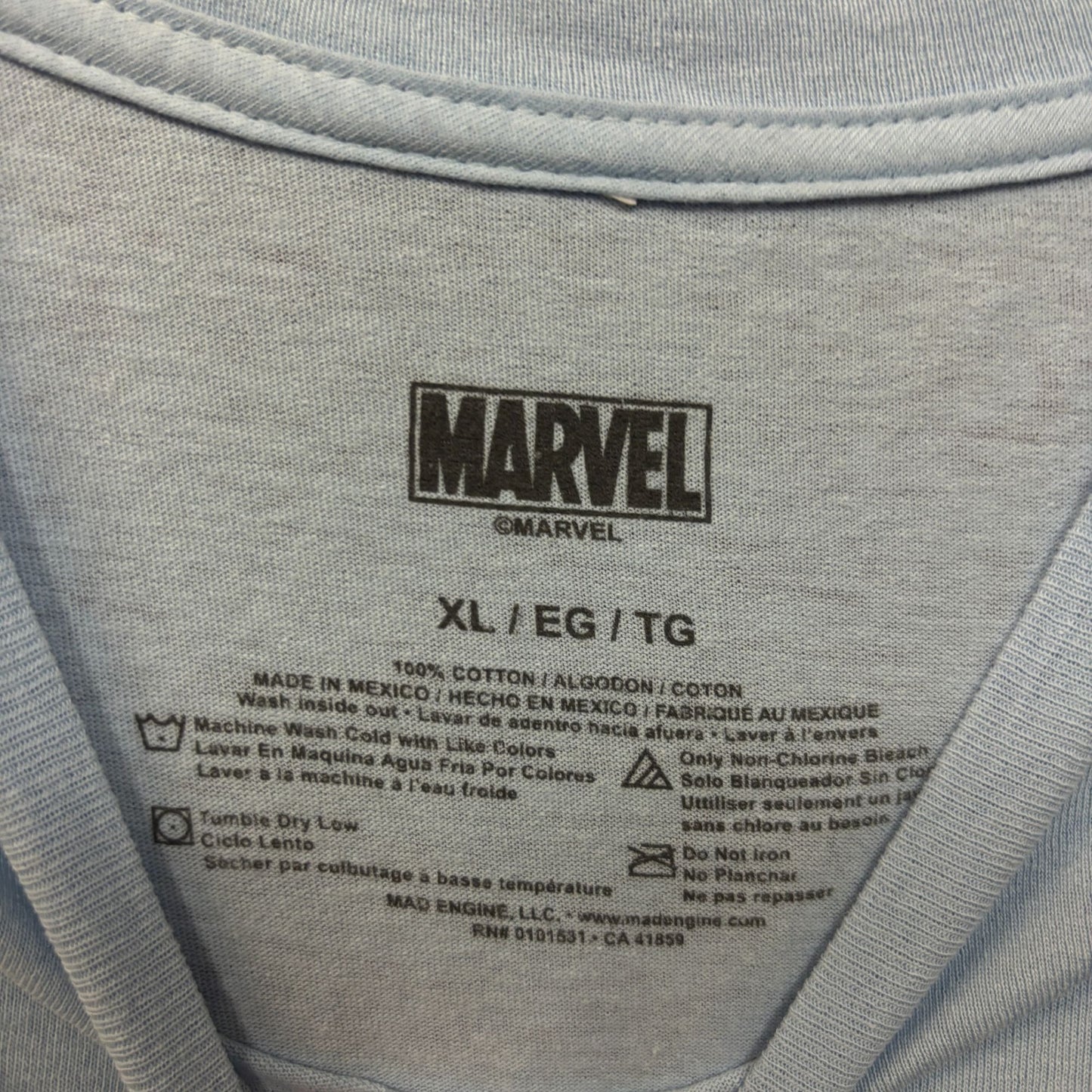 Marvel Captain America Shield Comic Book Tshirt size XL