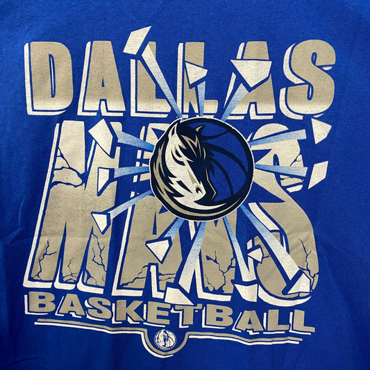 Junk Food Dallas Mavericks Break Through Basketball T-Shirt Small