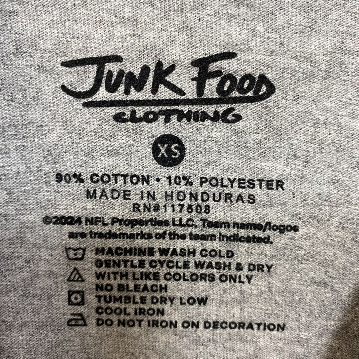 Junk Food NFL Kansas City Chiefs Complete T-Shirt XS