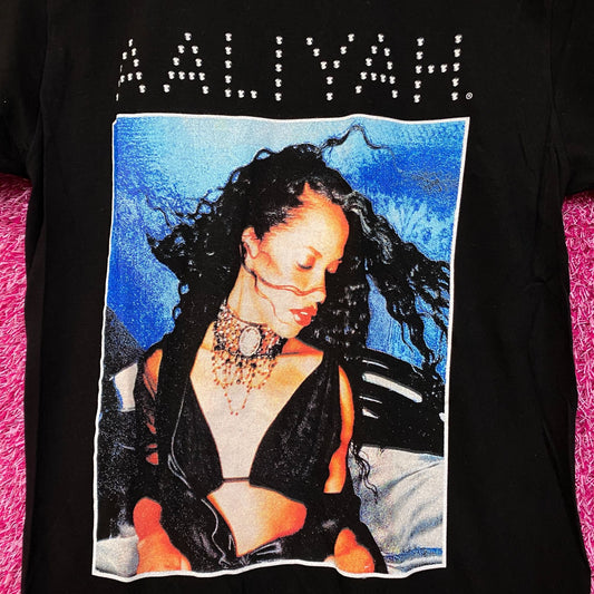 Aaliyah RNB 90s Retro Style Tshirt size Small