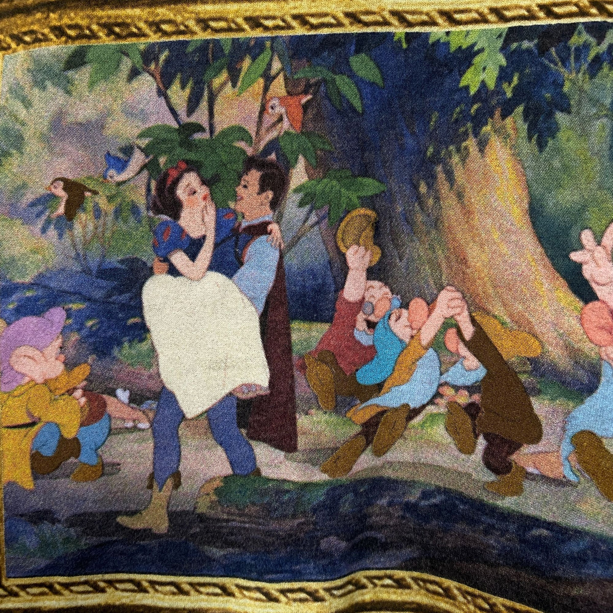 Snow White and the Seven Dwarfs painting Tshirt size Medium