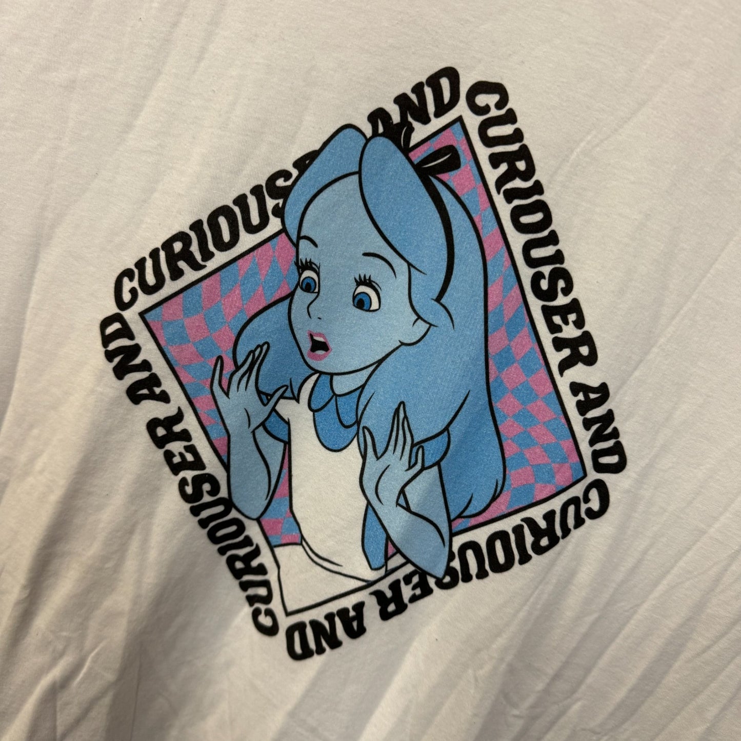 Alice In Wonderland Curiouser and Curiouser T-shirt size 2XL