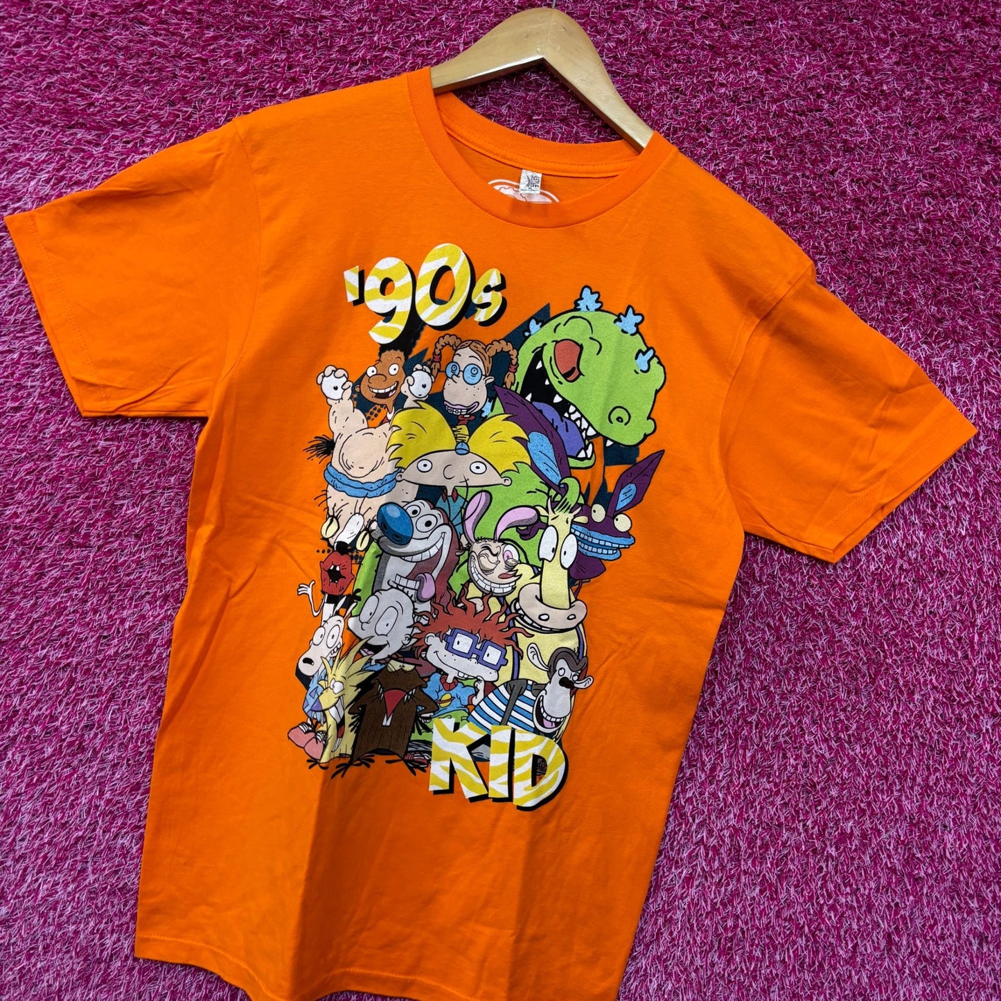 Nickelodeon 90s Kids collage T-shirt size medium