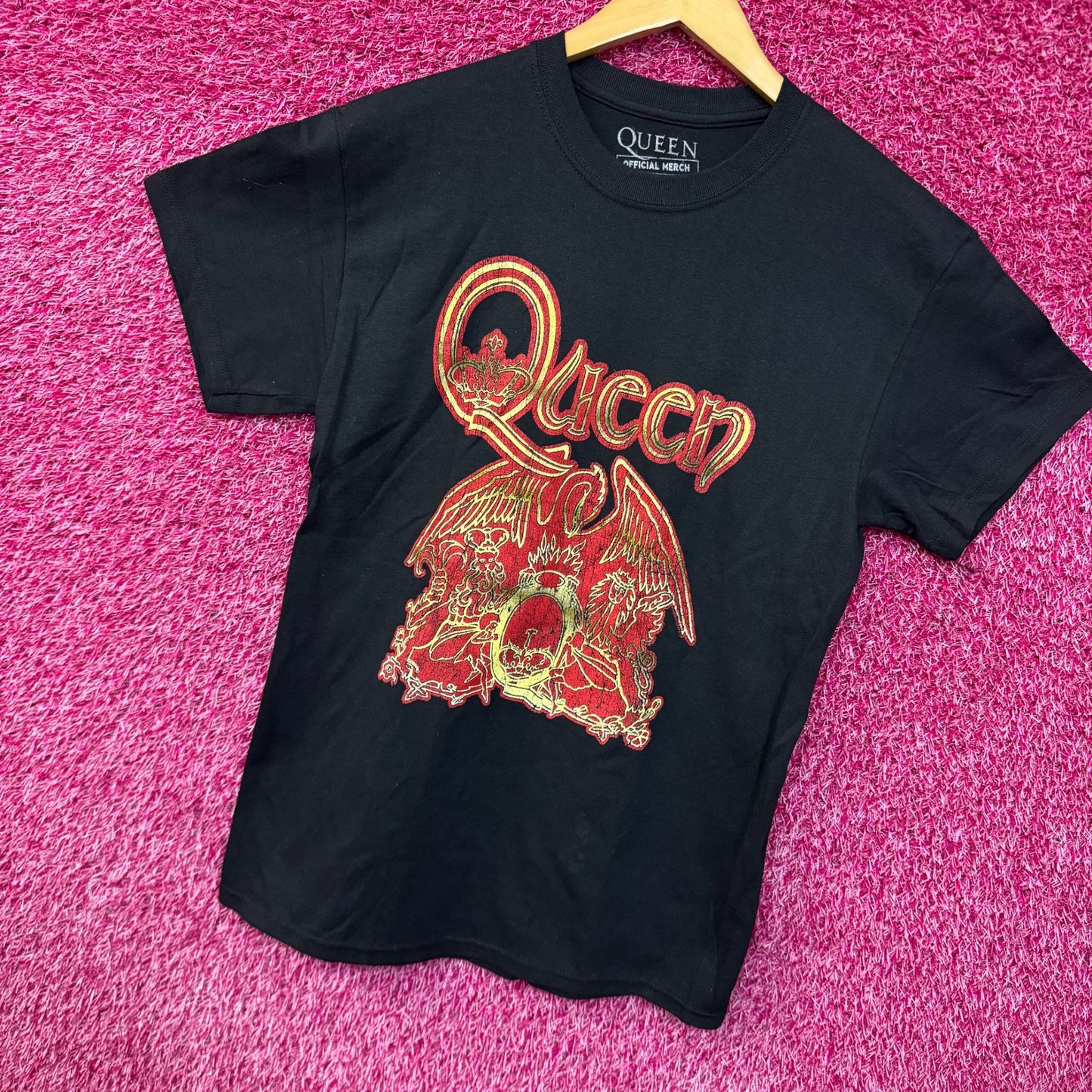 Queen A Night at the Opera Album Zodiac Crest Art Band Tee M