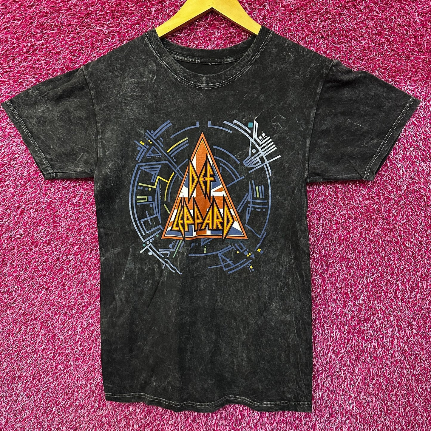 Def Leppard Spell-Out Hysteria Glam Metal Rock Band Tee S