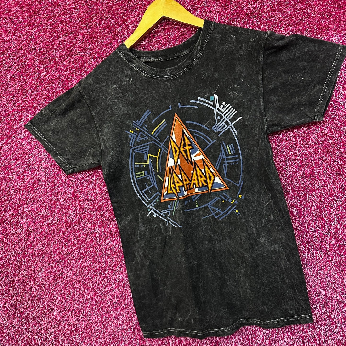 Def Leppard Spell-Out Hysteria Glam Metal Rock Band Tee S