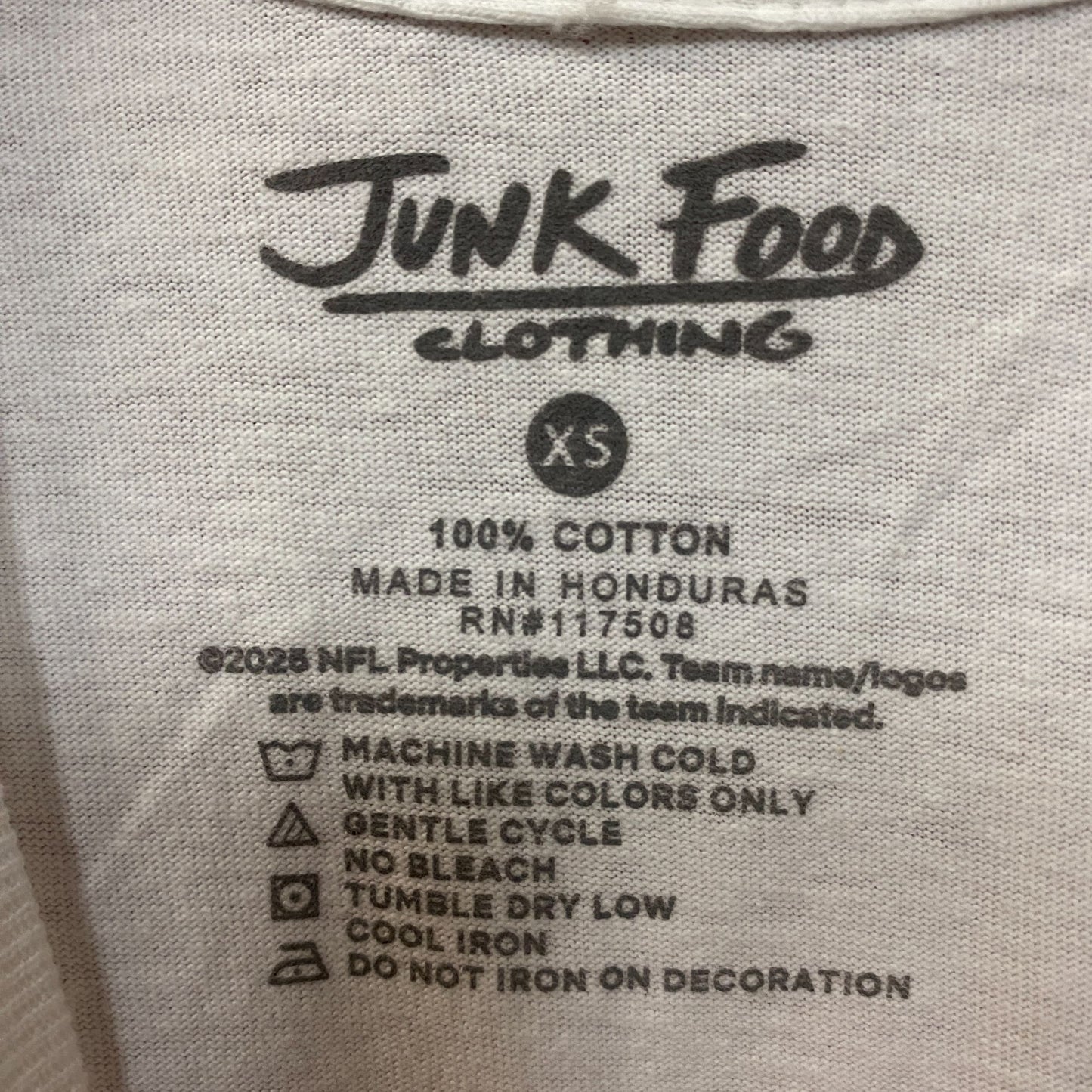Junk Food Clothing NFL New York Jets Throwback Helmet Graphic T-Shirt XS