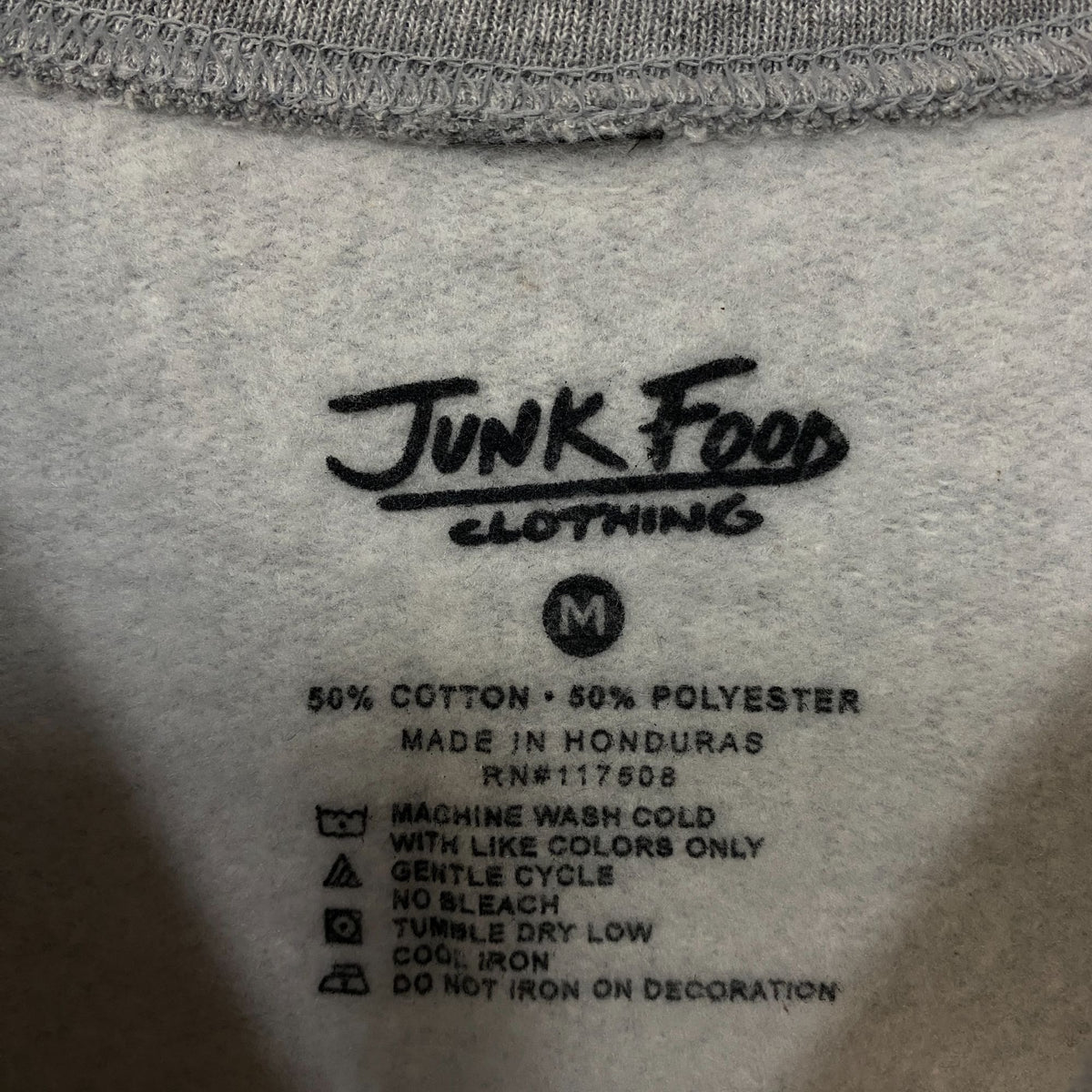 Junk Food Clothing Peanuts Halloween Costume Line Art Crewneck Sweatshirt Medium