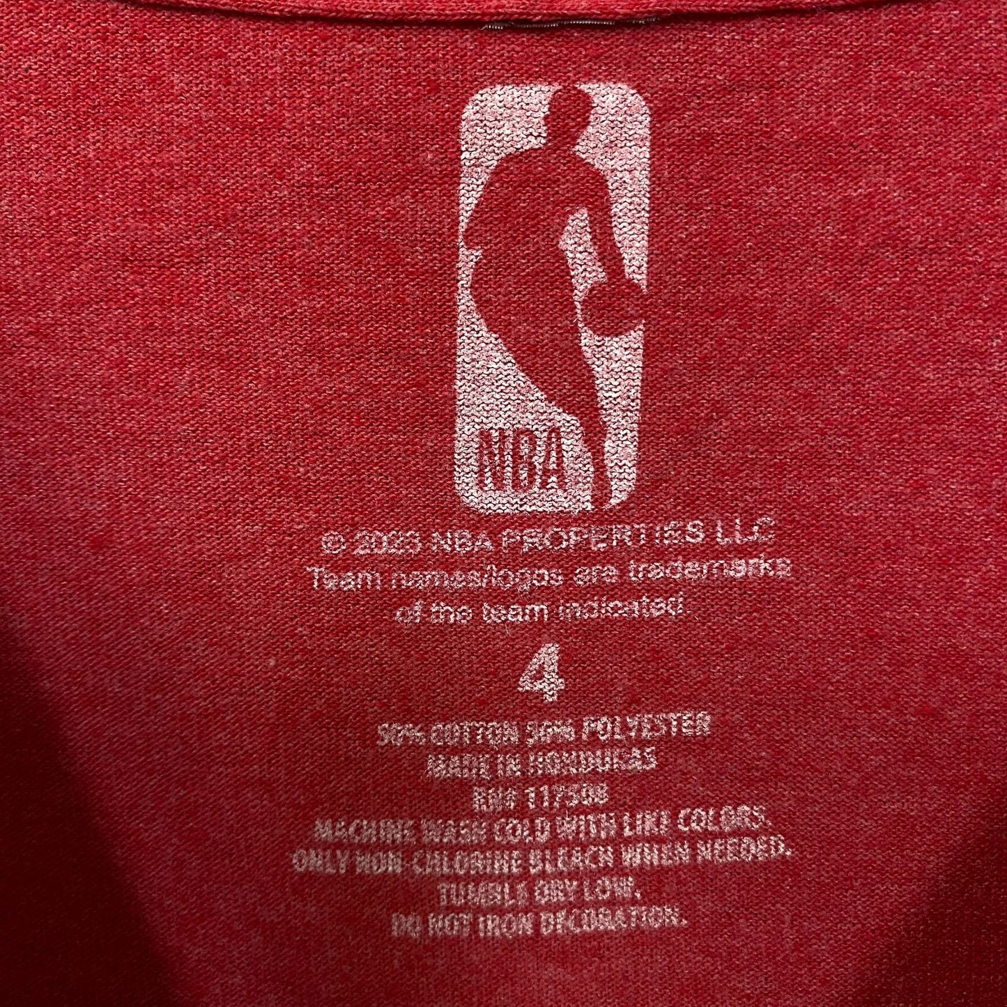 NBA Chicago Bulls Vintage Style Graphic T-Shirt size 4