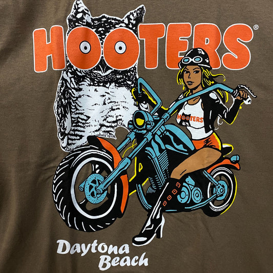 Hooters Daytona Beach Motorcycle Club T-Shirt Large