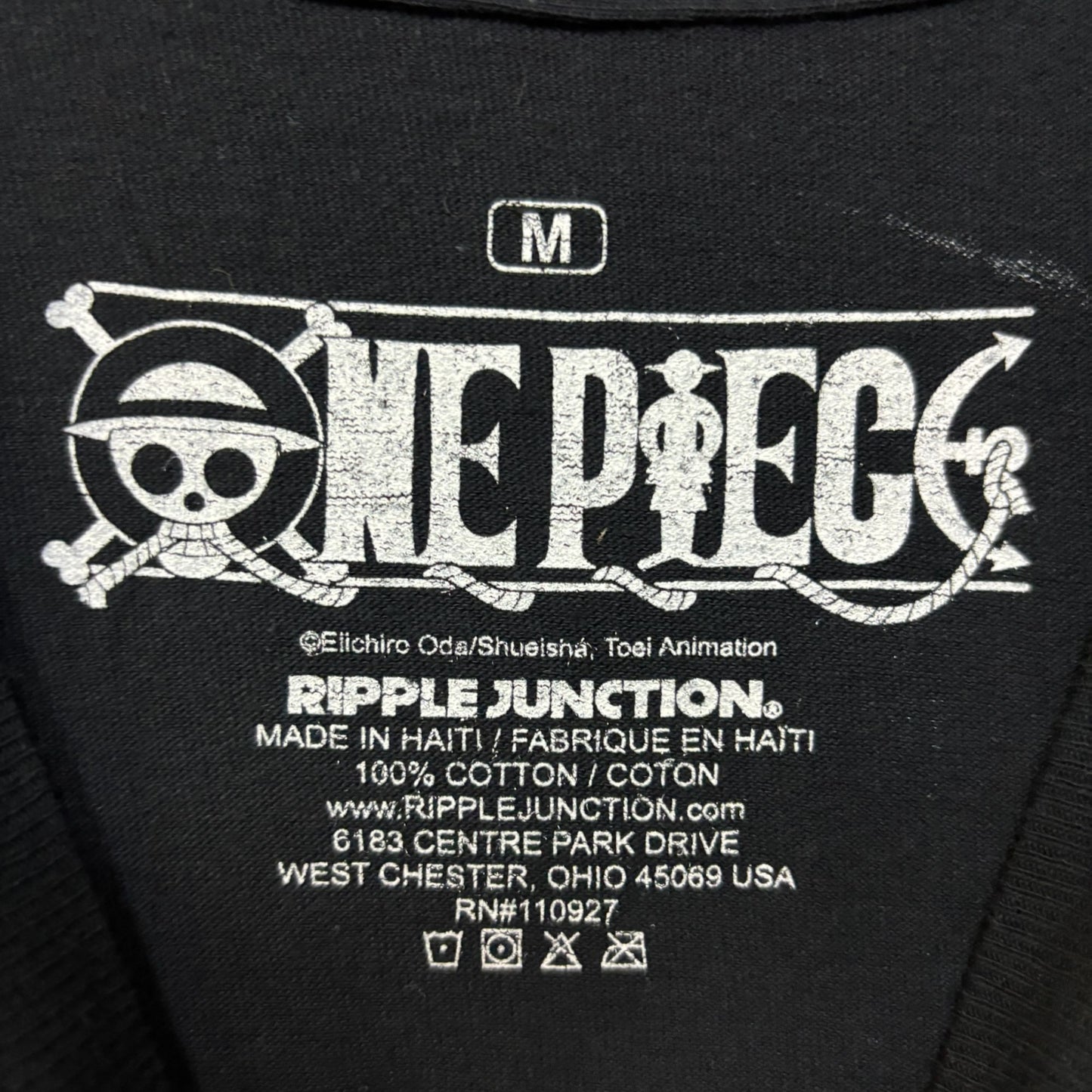 One Piece Luffy Gomu Gomu Punch tshirt size medium