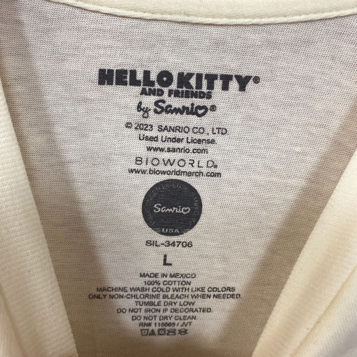 Pompompurin Garden Flowers Tshirt size large