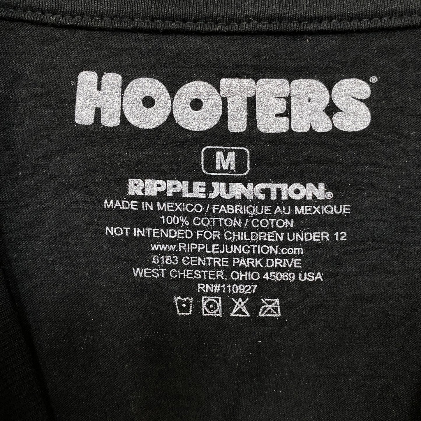 Hooters Racing Team 83 Delightfully Tacky Tailgate T-Shirt Medium