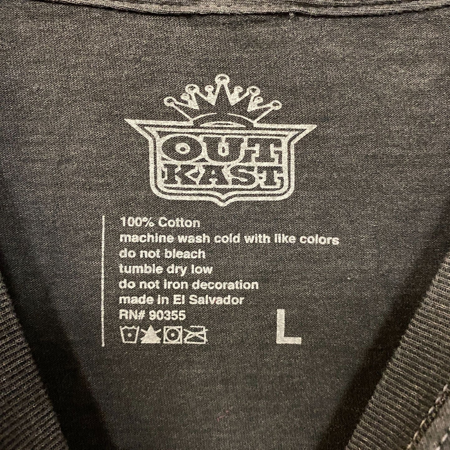 Outkast Hotlanta Retro Graphic Design T-Shirt Large