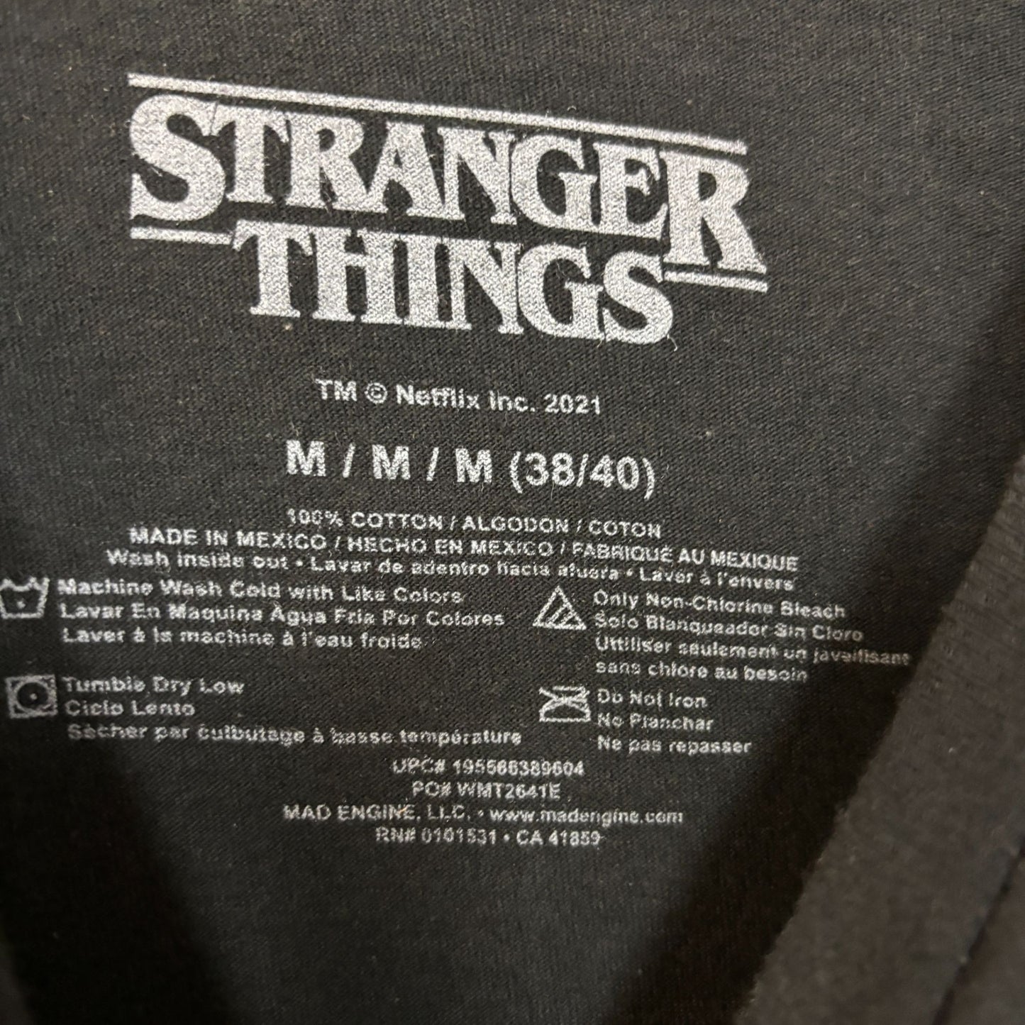 Stranger things tv show promo tshirt size medium