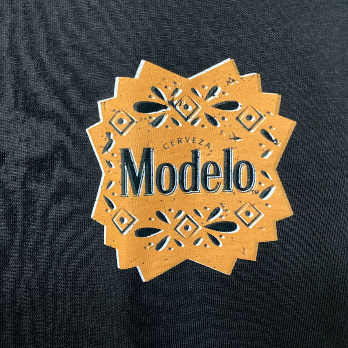 Modelo Dia De Los Muertos Viva La Tradicion Tshirt size medium