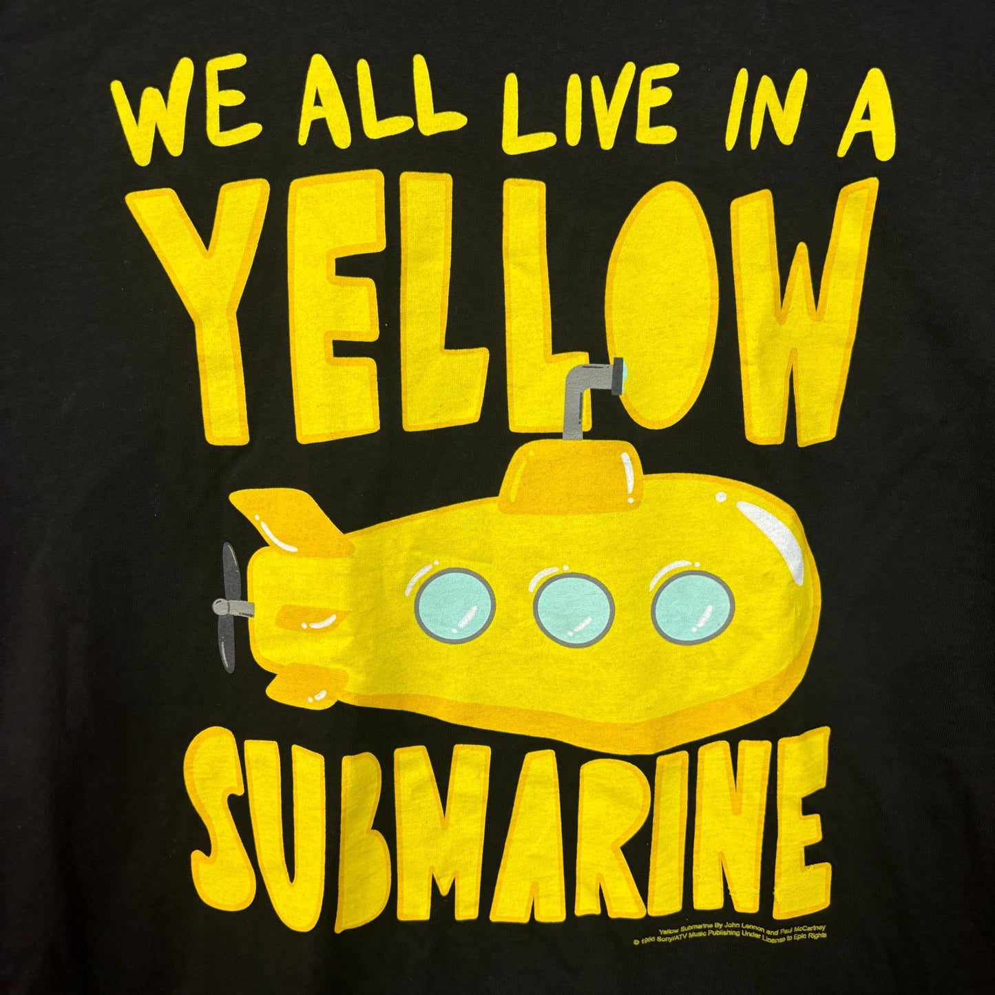 The Beatles We All Live In A Yellow Submarine rock Tshirt size large