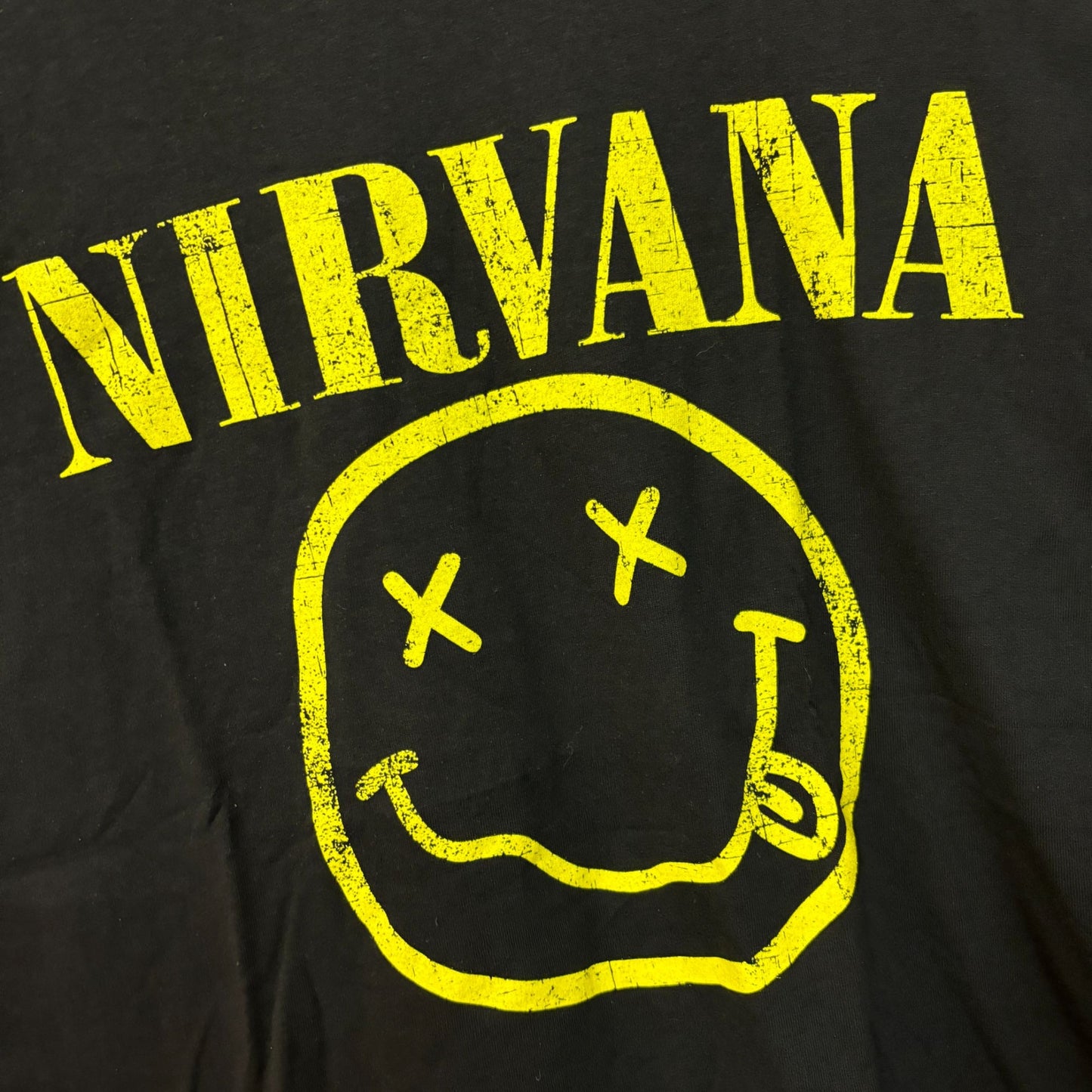Nirvana Never Mind Smiley Face grunge Rock Tshirt size large