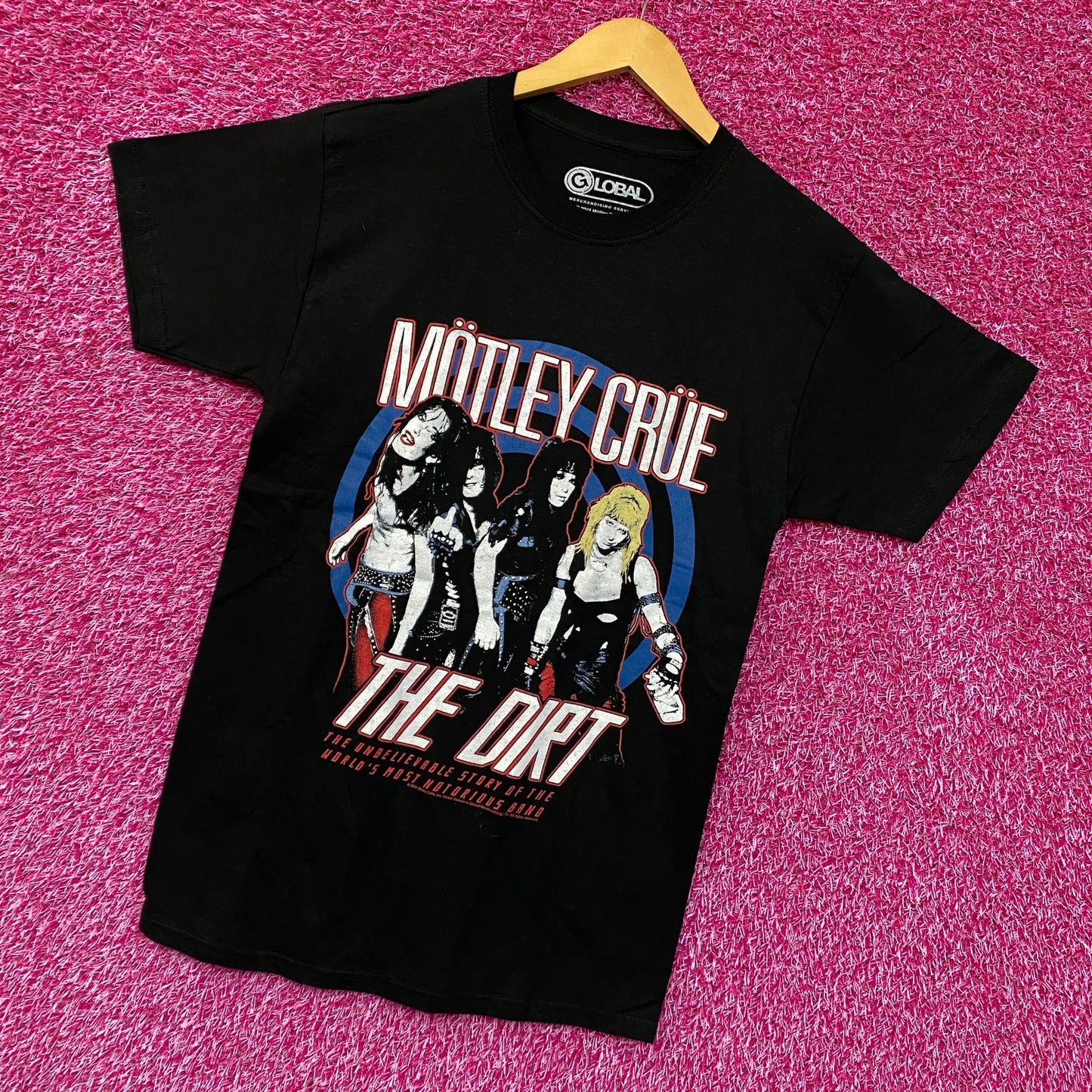 Motley Crue The Dirt Rock tshirt Size Small