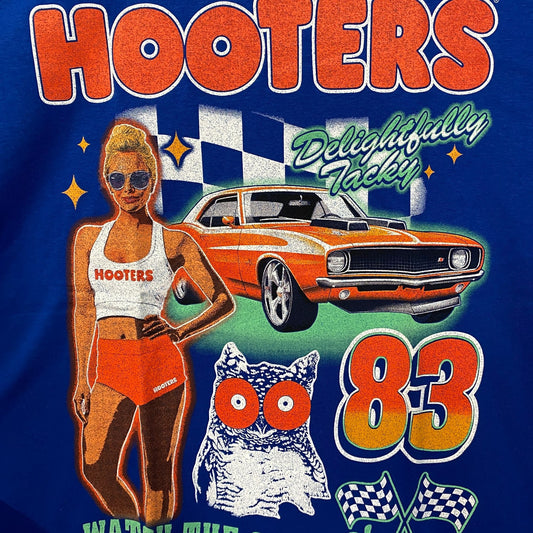 Hooters Delightfully Tacky Racing 83 Watch The Curves T-shirt XL