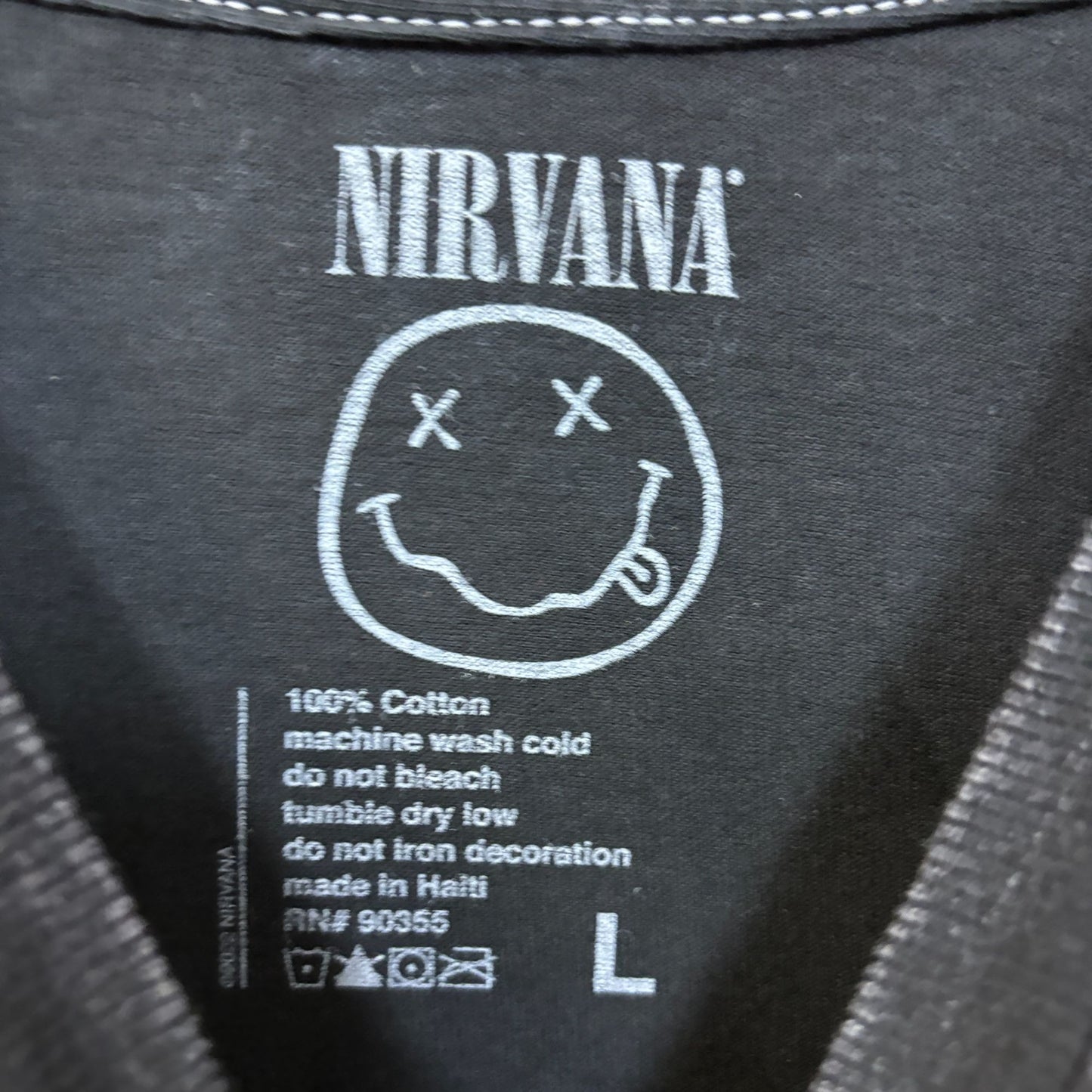 Nirvana Nevermind Smiley Face mineral wash grunge Tshirt size large
