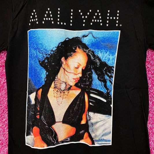 Aaliyah RNB 90s Retro Style Tshirt size Extra Small