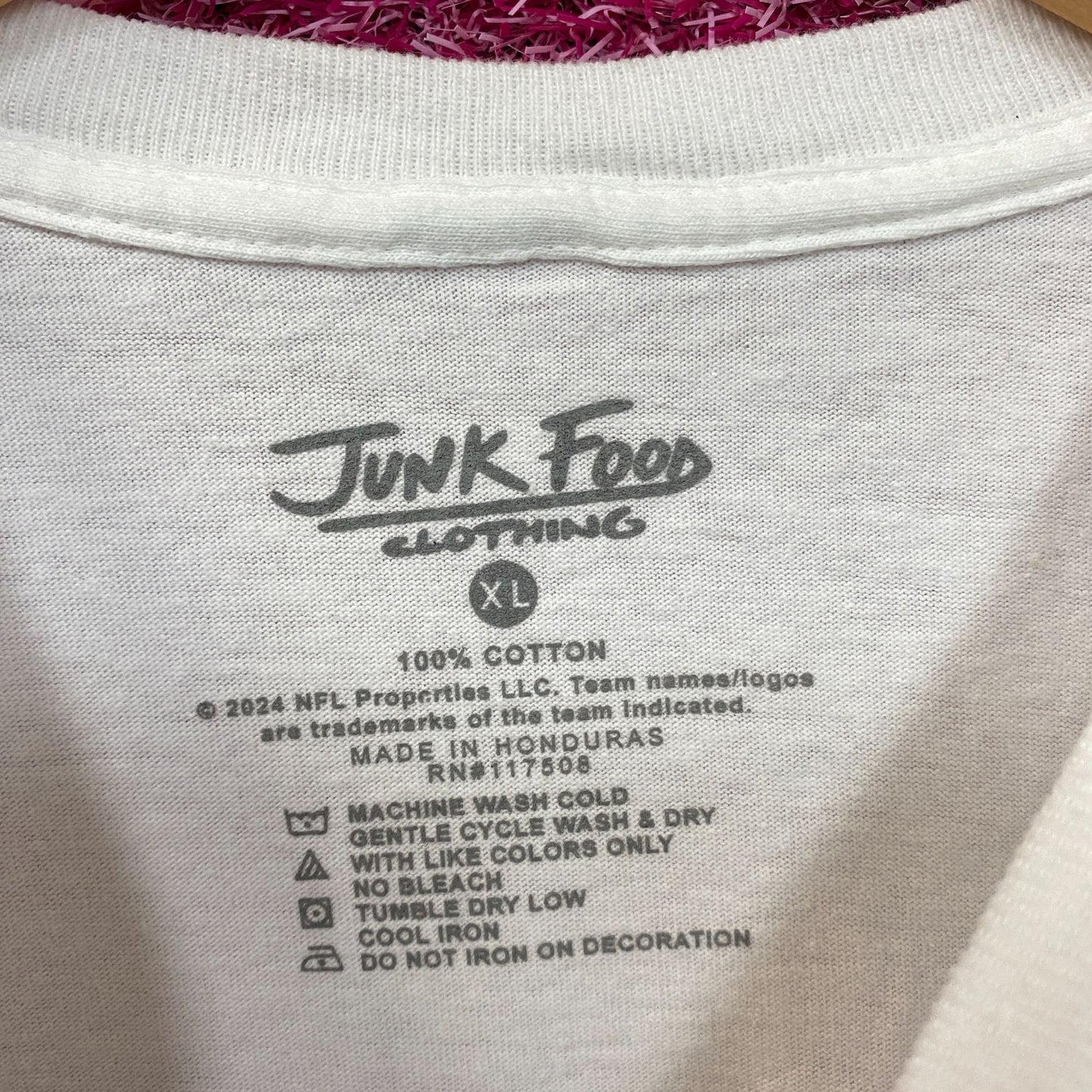 Junk Food NFL Houston Texas Throwback Helmet Logo T- Shirt XL